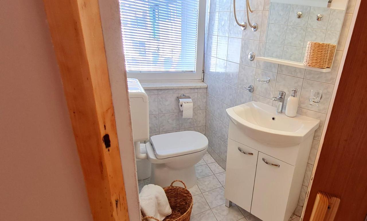 Studio Apartments Malu Пула Екстер'єр фото