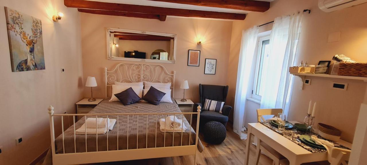 Studio Apartments Malu Пула Екстер'єр фото