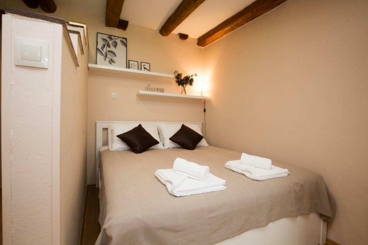 Studio Apartments Malu Пула Екстер'єр фото