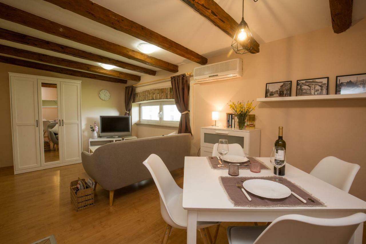 Studio Apartments Malu Пула Екстер'єр фото